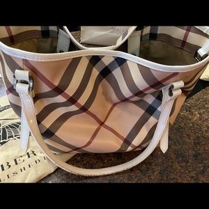 Used Burberry purse and wallet